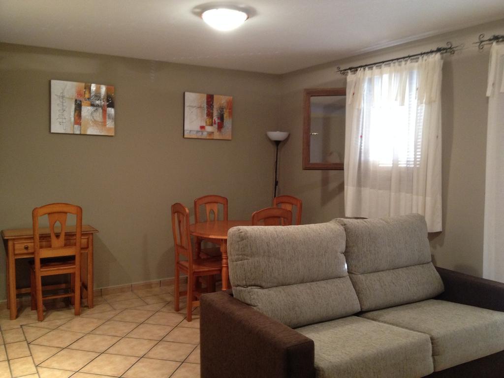 Apartamentos Residencial Fornocal Alquézar Habitación foto